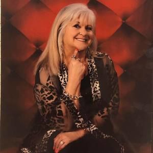 Meet your Posher, Vicki